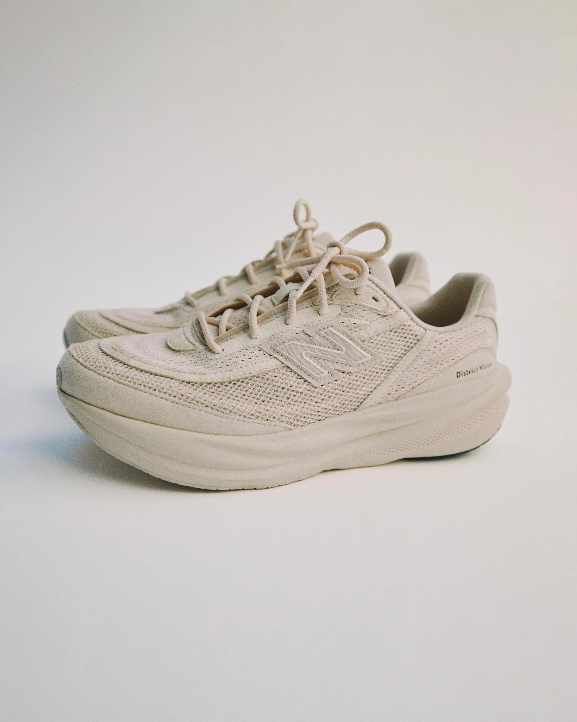 DV + NB 1080 Training Shoe Womens, Linen - Image 3