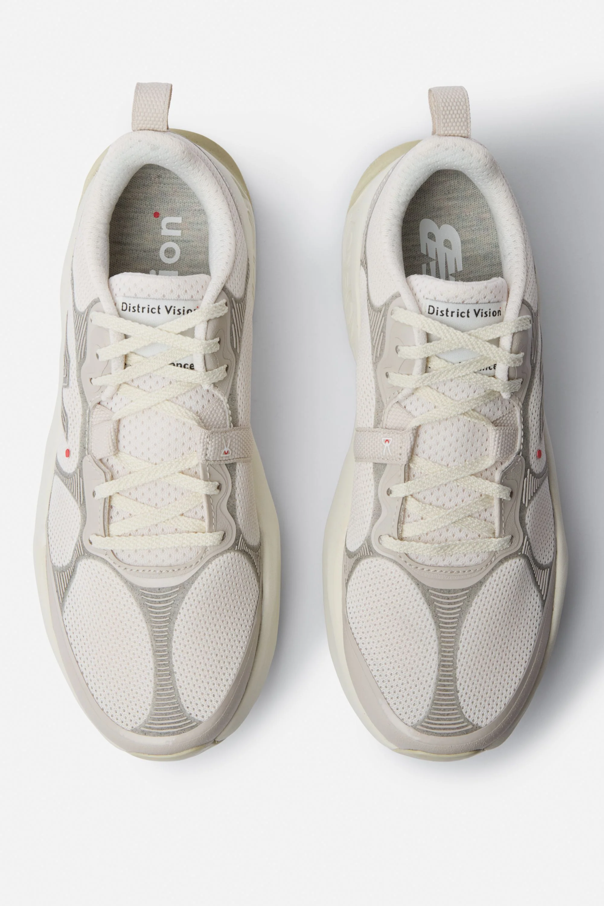 DV + NB Trail Shoe 2024, Bone - Image 3